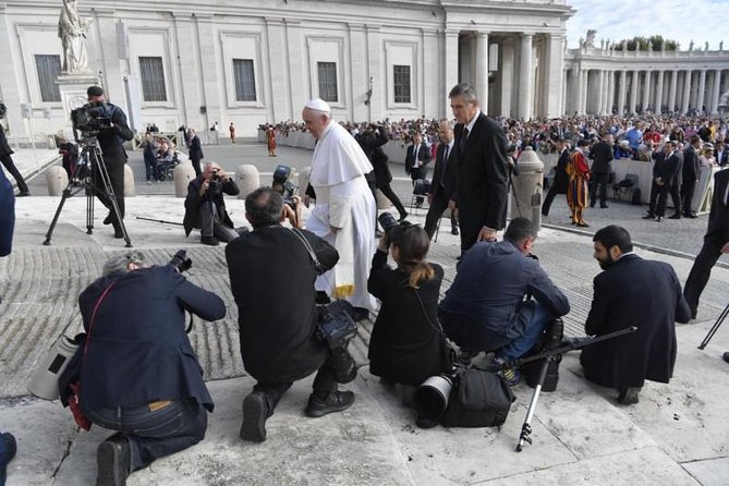 Reserved Papal Audience Ticket with Assistance On Site - Reserved sitting-sector access in St. Peter’s Square: what you really get
