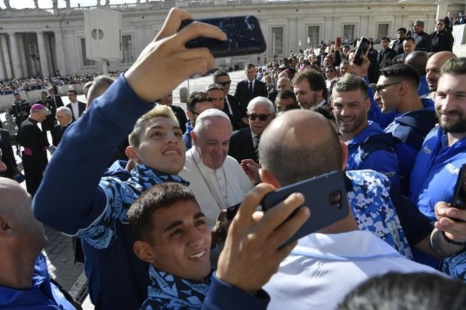 Reserved Papal Audience Ticket with Assistance On Site - Weather, rain, and schedule changes: plan like the Vatican is unpredictable