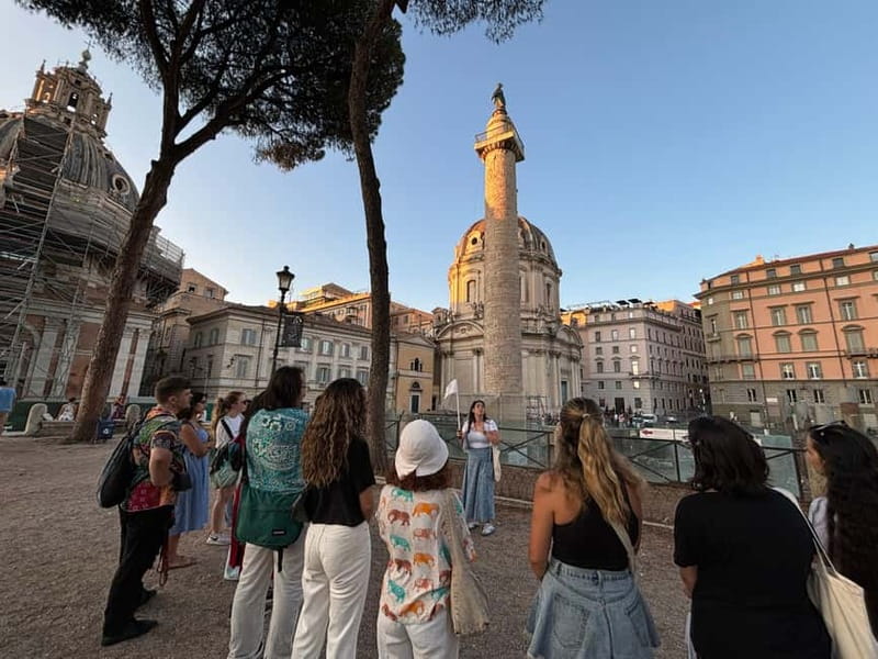 Roamin’ Around Rome Guided Tour - Piazza Navona under the lights: where the city slows down