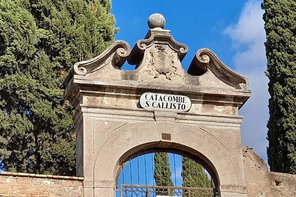 Roma: DELUXE Appian Way Bike Tour, Catacombs Visit & Lunch - Cecilia Metella, Circus of Maxentius, and Caracalla: monuments with a story arc