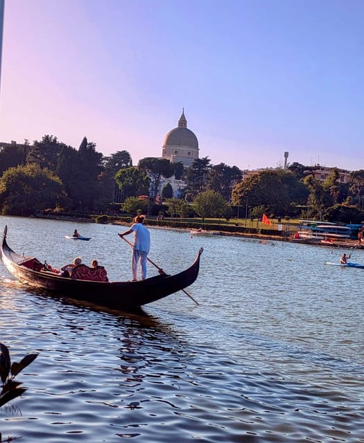 Roma: The one and only Roma Gondola tours on the lake! - Small rules that matter once you’re there