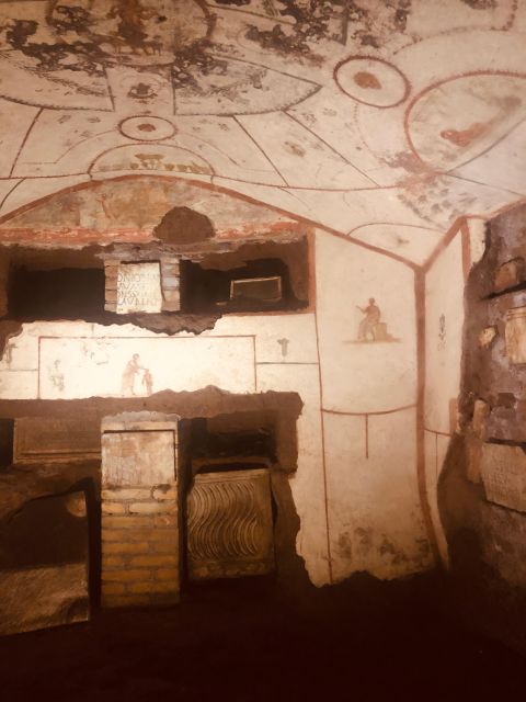 Roman Catacombs Guided Tour with Transfer - Practical tips that make the tour smoother