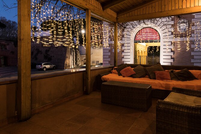 Roman Home-Cooked Dinner with a Panoramic View on Gianicolo Hill - Getting there and being comfortable on a hill night