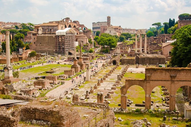 Roman Routes: Personalized Private Tour with Chauffeur - Piazza Venezia and the Altare della Patria area