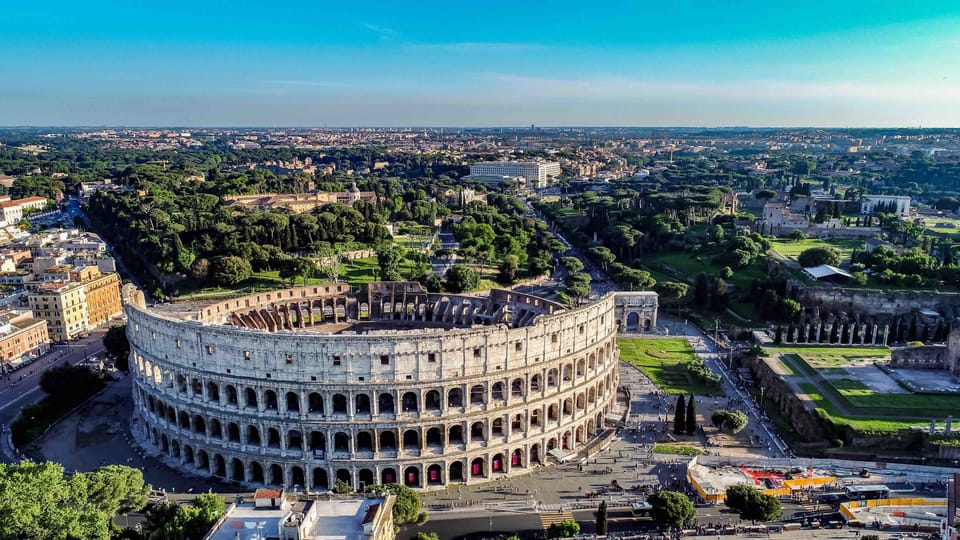 Rome: 1-Hour Fast Colosseum Tour - Photo strategy: where to stand for wide angles and better shots