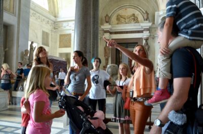 Rome: 2.5-Hour Family Vatican Highlight Scavenger Hunt - Vatican Museums in 2.5 Hours: What You’ll See (and Why It Works)