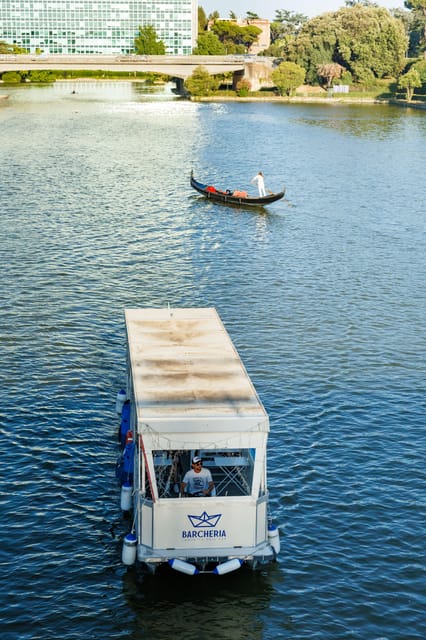 Rome: 30-minute boat tour to Laghetto dell'Eur - Timing: departures between 5pm and 11pm