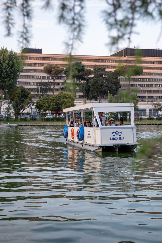 Rome: 30-minute boat tour to Laghetto dell'Eur - Getting to Viale Oceania and the Japan Walk meeting area
