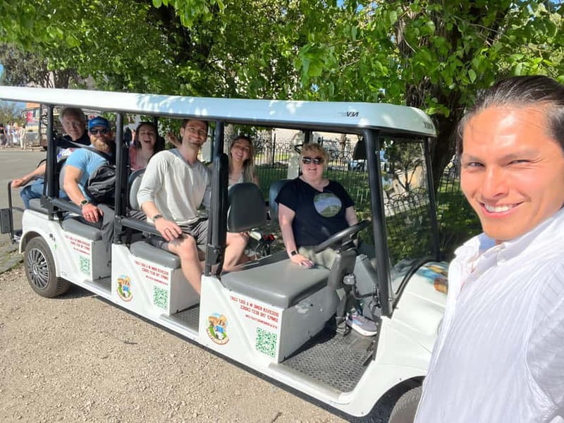 Rome: 4 hours Deluxe Golf cart Personalised Sightseeing tour - Quick hits