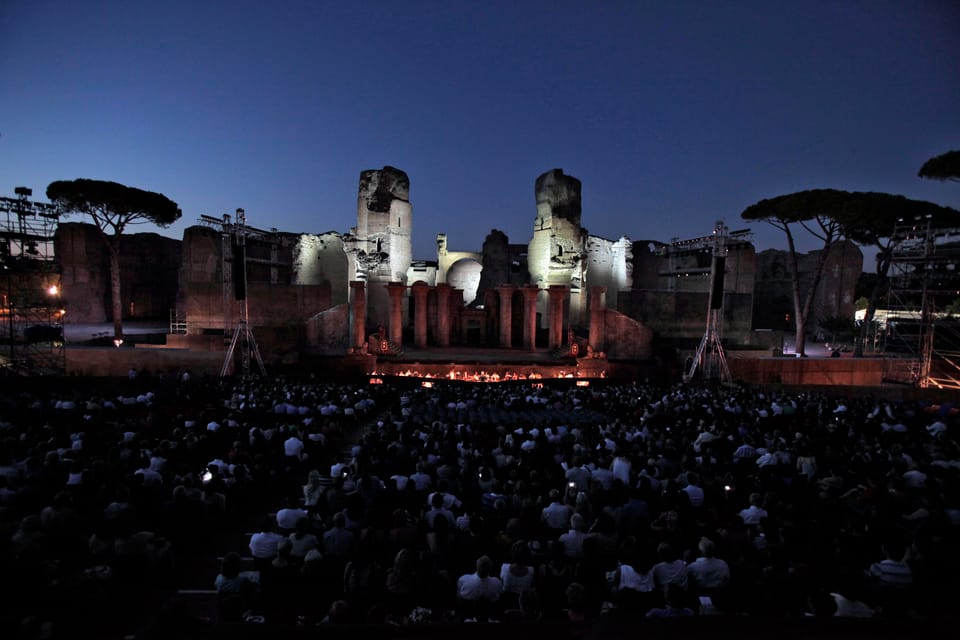 Rome: A Night at the Opera - Baths of Caracalla - Entering the venue: tickets, line-skipping, and meeting at the entrance