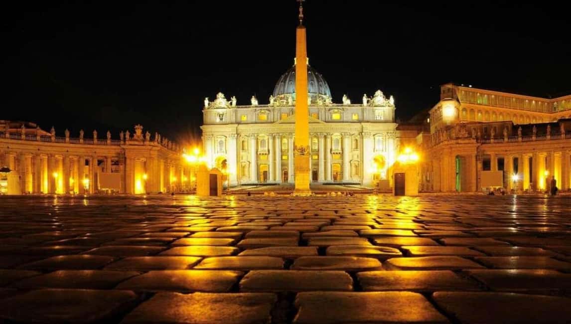 Rome After Dark: Private Luxury Night Tour by Car - Route Highlights: Spanish Steps, Trevi Fountain, and the Center’s Lights