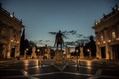 Rome: Ancient Rome Nighttime Sightseeing Tour - Piazza Quirinale and the Roman Elite: Power in a Beautiful Square