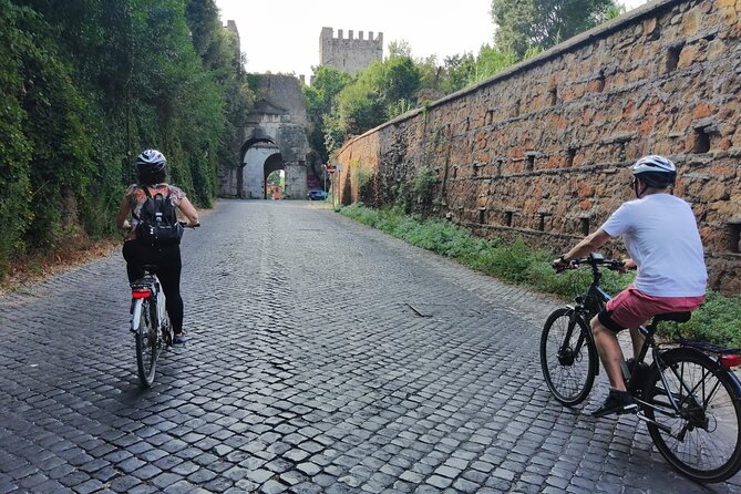 Rome: Appia Antica E-Bike tour with Rome's Underground Labyrinth - Caffarella Park to close: a calmer finish