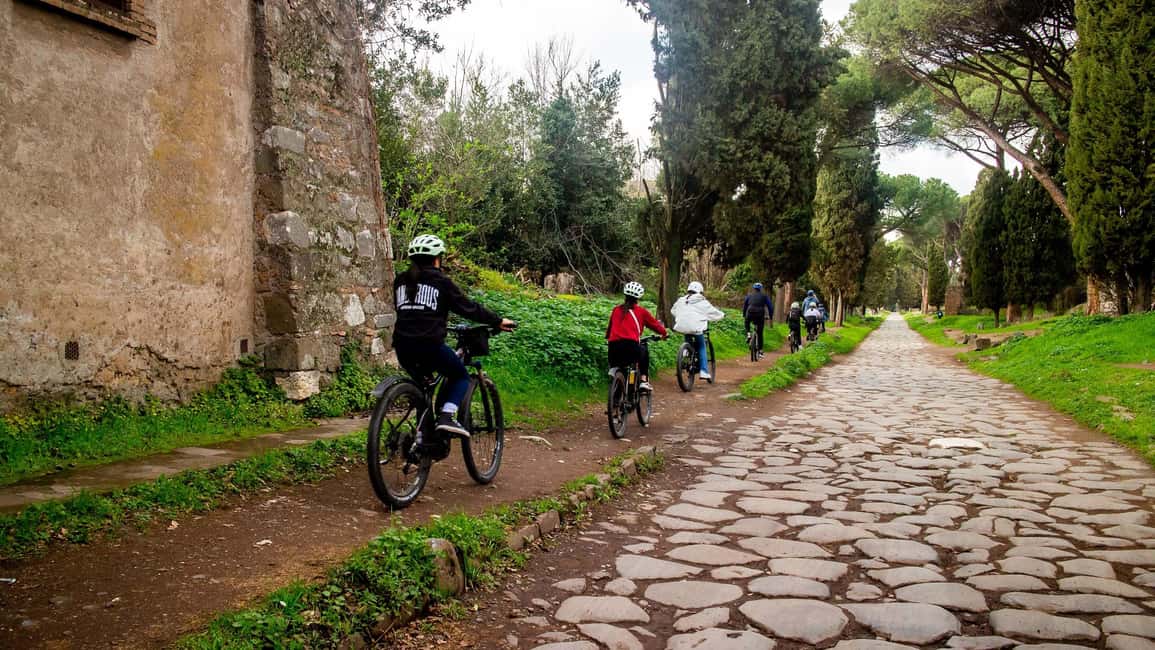 Rome: Appian Way Aqueducts Bike Tour (UPG Catacombs & Lunch) - Parco degli Acquedotti: where the water story becomes real