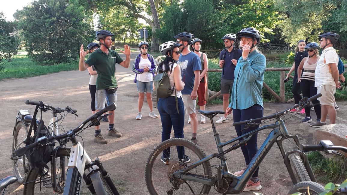 Rome: Appian Way E-Bike Tour Catacombs, Aqueducts & Picnic - Catacombs of St. Callixtus: The Underground Stop That Changes the Mood
