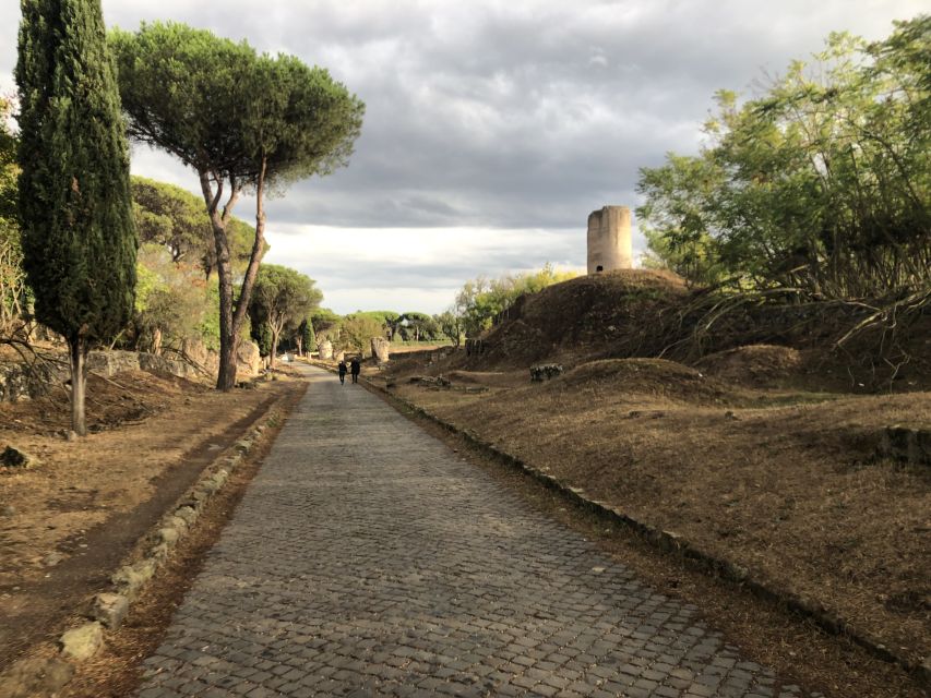Rome: Appian Way E-Bike Tour Catacombs, Aqueducts & Picnic - Parco della Caffarella Pass-By: A Quick Breather