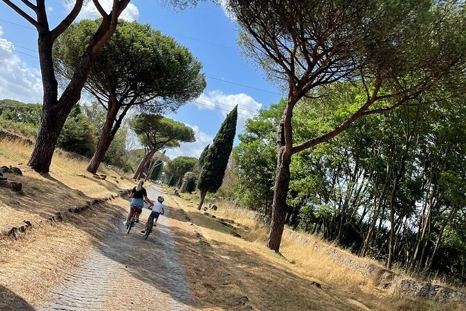 Rome: Appian Way E-bike Tour, Catacombs, Aqueducts & Transfer - From Circus Maximus area to the countryside: avoiding Rome traffic the best way