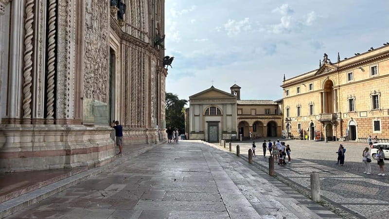 Rome: Assisi, Civita di Bagnoregio and Orvieto Day Tour - Food, shopping, and local flavor without a strict agenda