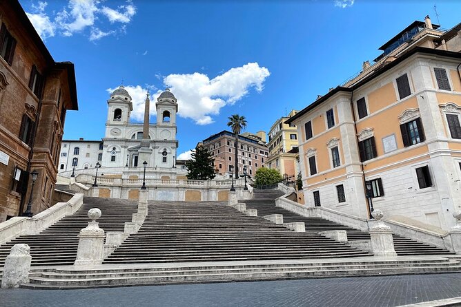 Rome at Sunrise Walking Tour: Pantheon Trevi Fountain & Breakfast - Starting at Babington’s Tea Room and getting your bearings fast