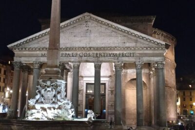 Rome at the Sunset; Navona, Trevi Fountain, Pantheon and more - Pantheon from the outside: the classic wow moment, no line
