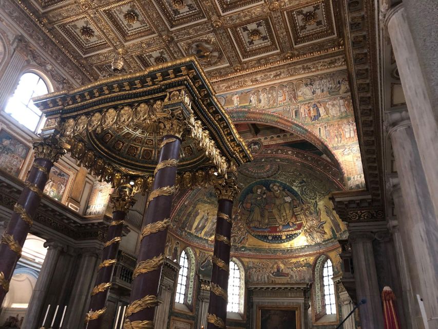 Rome: Basilica of St Mary Major Catholic Pilgrim Tour - Inside Santa Maria Maggiore: relics, icons, and the displays pilgrims care about
