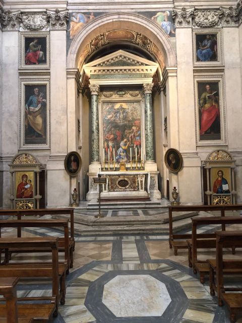 Rome: Basilica of St Mary Major Catholic Pilgrim Tour - The mosaics behind the altar: symbolism that connects scripture