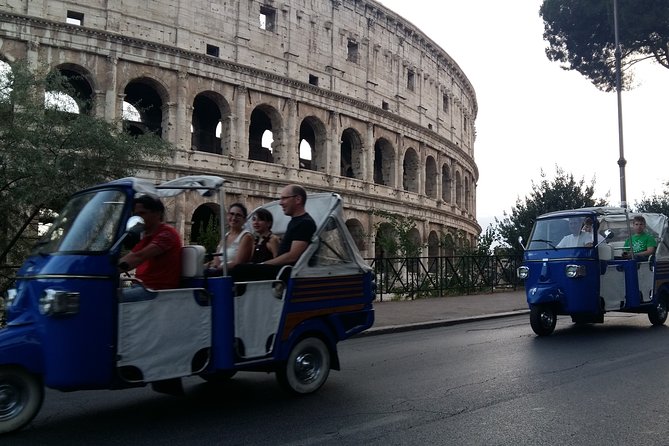 Rome by Ape Calessino Auto Rickshaw - Pyramid of Cestius, the Keyhole of Malta, and Campo de’Fiori moments on foot