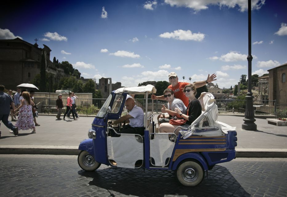 Rome by Ape Calessino - The three-wheel couch: comfort, helmets, and cobblestone reality