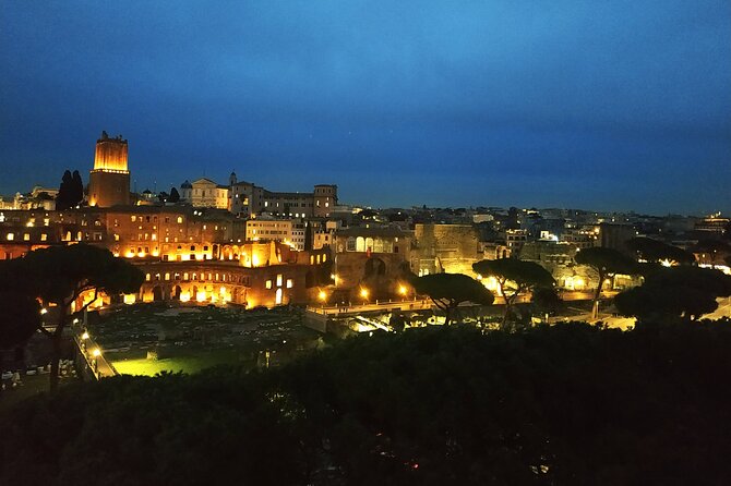 Rome by Night: 2hr Guided Walking Tour - Trevi Fountain: a full 30-minute coin-and-photos moment