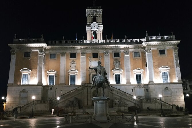 Rome by Night: 2hr Guided Walking Tour - Guide style and pacing: what you should expect from a small group