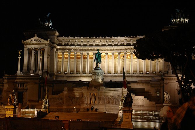 Rome By Night Private Tour from your Hotel in Rome - Colle del Gianicolo: Prosecco and the first big skyline view