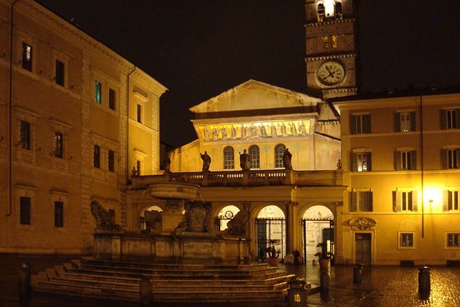 Rome By Night Private Tour from your Hotel in Rome - Foro Romano from the Via dei Fori Imperiali: ancient Rome under the night sky