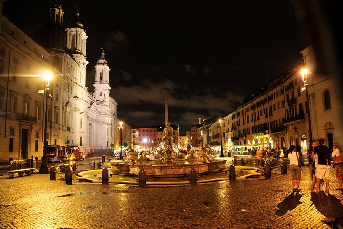 Rome by Night - Private Tour with Driver - Piazza Navona and its fountains: easy sightseeing with atmosphere