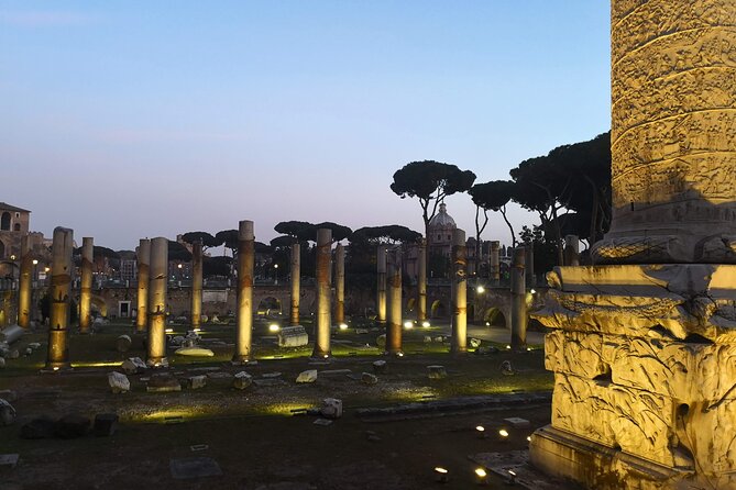 Rome by Night - Small Group Walking Tour with Gelato - Stop 1: The Spanish Steps, plus the best view of the climb