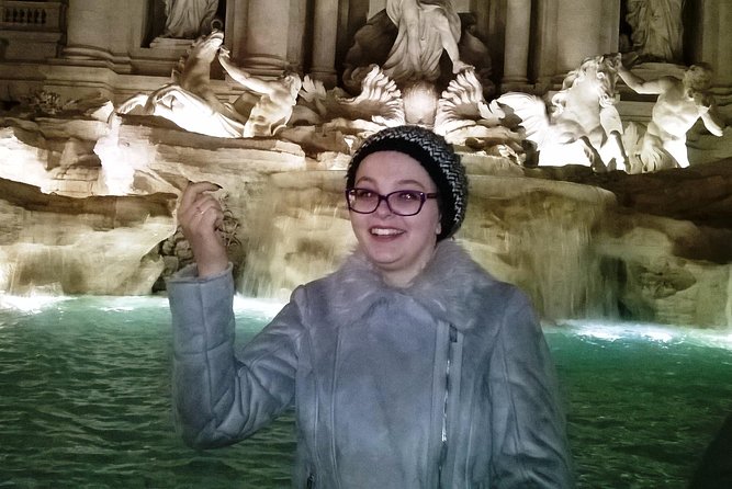 Rome by Night Walking tour Including Piazza Navona Pantheon and Trevi Fountain - The human factor: guides and the “make Rome make sense” effect
