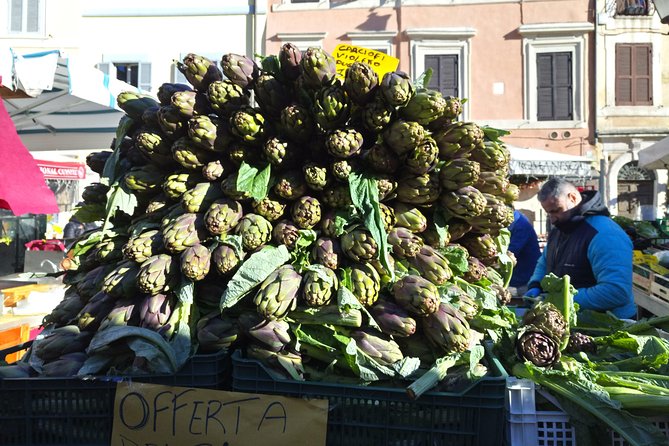 Rome Campo de Fiori and Jewish Ghetto Street Food Tour - Stop 3 in the Quartiere Ebraico: Jewish Ghetto streets and the food angle