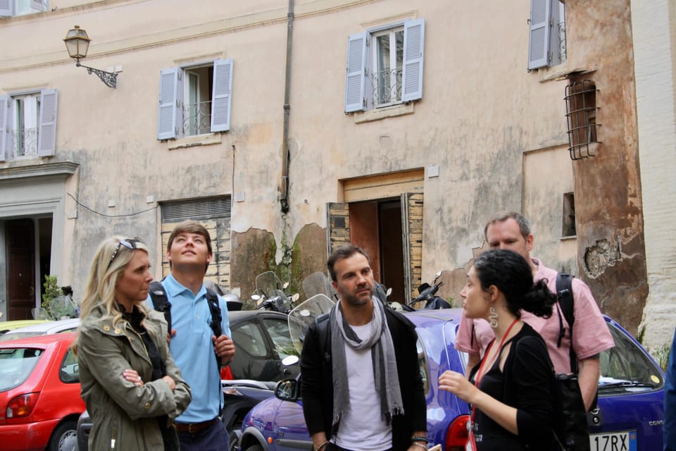 Rome: Campo de Fiori & Ghetto Street Food Sightseeing Tour - “Secret” alley stop: where stories stick to the pavement