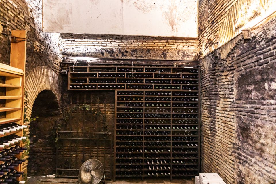 Rome: Campo de Fiori, Jewish Ghetto and Trastevere Food Tour - Trastevere and hidden passages: walking becomes part of the meal