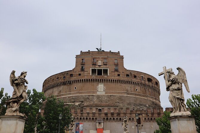 Rome: Castel Sant'Angelo Entry Ticket & Express Tour - Terrace views: how to get the best photos without missing the story