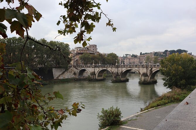 Rome: Castel Sant'Angelo Guided Tour - Ponte Sant’Angelo angels and the bridge-of-power feel