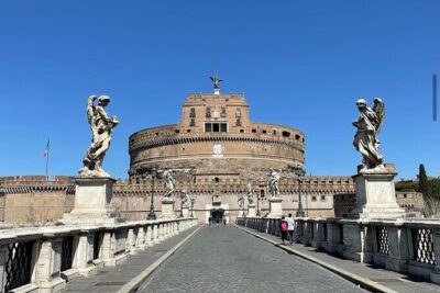 Rome: Castel Sant’Angelo: Private English Tour - Entering Castel Sant’Angelo: From Mausoleum to Papal Stronghold