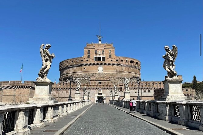 Rome: Castel Sant’Angelo: Private English Tour - Entering Castel Sant’Angelo: From Mausoleum to Papal Stronghold