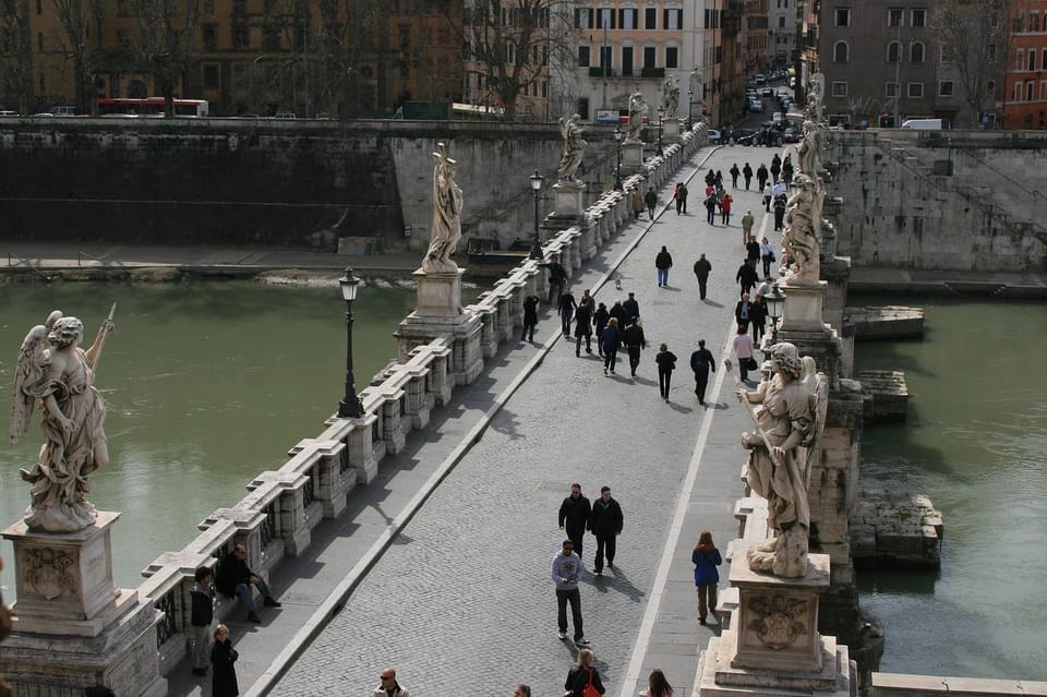 Rome: Castel Sant'Angelo Reserved Entry - Renaissance Frescoes and Weapons Displays: The Mix That Works
