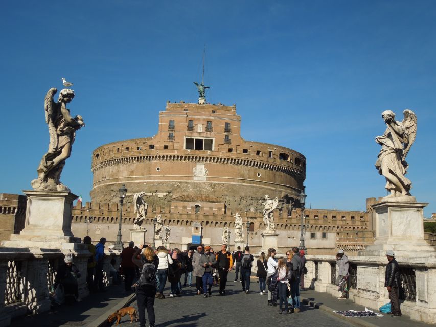 Rome: Castel Sant'Angelo Skip the Line Private Tour - Papal apartments and Pope Paul III’s frescos