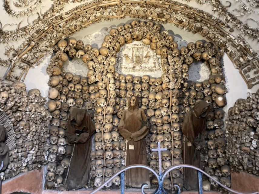 Rome: Catacombs and Capuchin Crypt Guided Tour with Transfer - Capuchin Crypt and Its Five Bone Chapels: The Start Sets the Mood