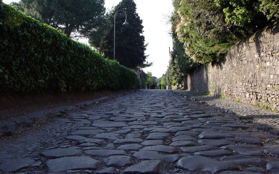 Rome: Catacombs & Appian Way 3-Hour Private Guided Tour - Inside the Catacombs: What Your Guide Helps You Notice