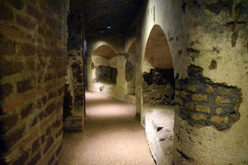 Rome: Catacombs of Priscilla Entry Ticket & Guided Tour - Duration, group size, and tour language: making the most of 45 minutes