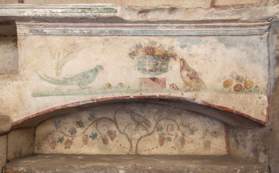 Rome: Catacombs of St. Sebastian Entry Ticket & Guided Tour - The mausoleums and the names that anchor the era