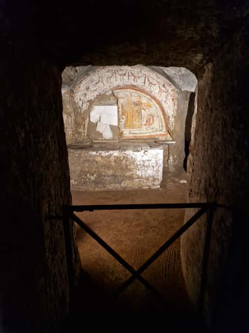 Rome: Catacombs Skip-the-Line Tour with Tickets - The 2-hour flow: what the tour feels like from start to finish