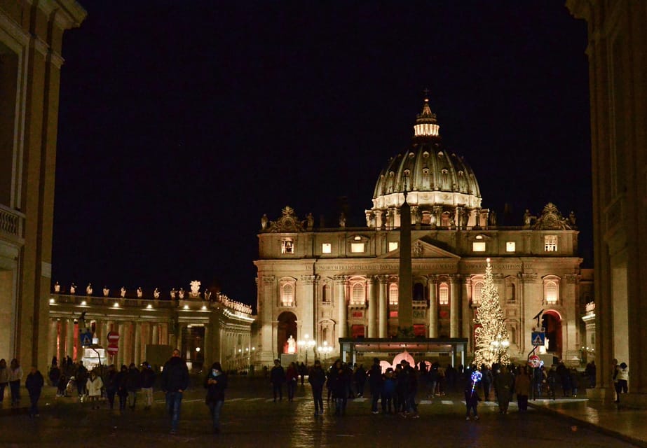 Rome: Christmas Lights Walking Tour - Via del Corso and Piazza Colonna: Rome’s lights with a steadier pace